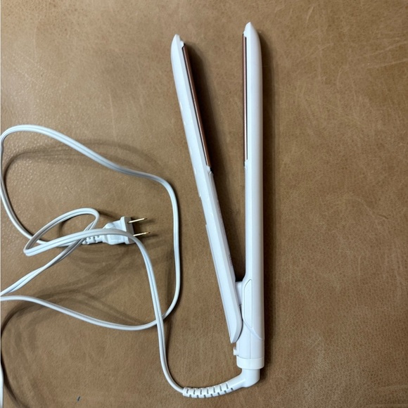 Conair Double Ceramic Flat Iron 1-inch Digital Flat Iron Used A Handful Of Times - Picture 4 of 7